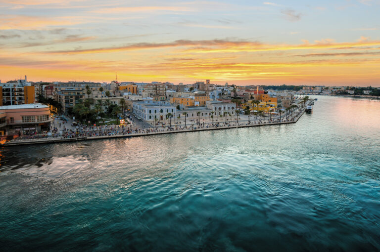 https://www.goto-fly.it/wp-content/uploads/2022/10/BRINDISI_Header-768x510-1.jpg