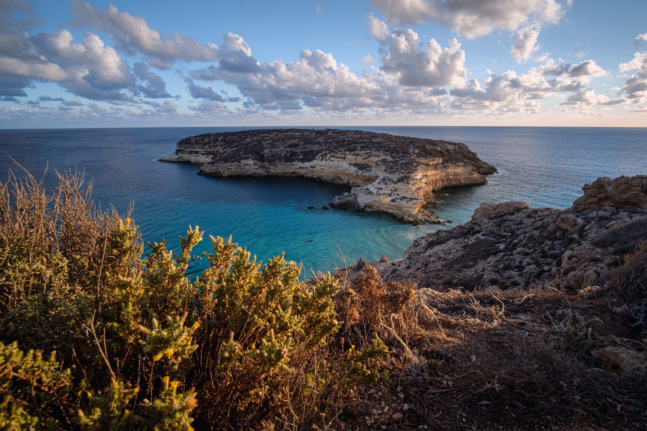 https://www.goto-fly.it/wp-content/uploads/2023/01/Lampedusa_Sicilia-scaled.jpg